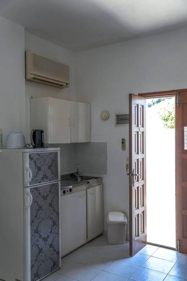 Barvas Studios Lindos Luaran gambar